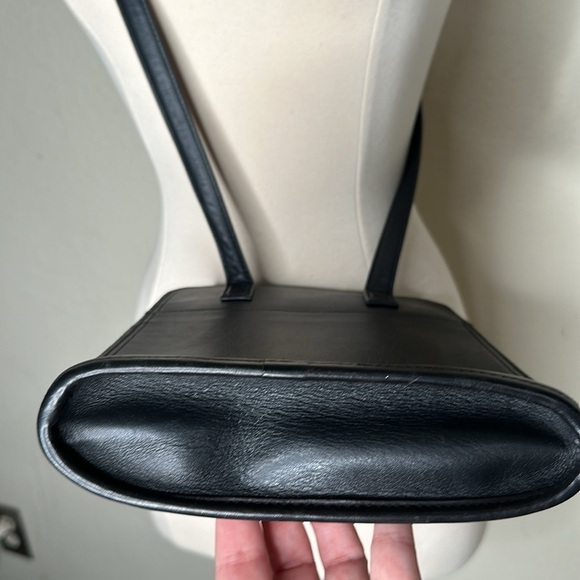 VTG Brighton One World Slim Leather Crossbody Bag Croc Emboss Single Strap Black - Picture 14 of 16